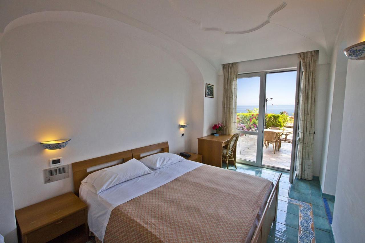Hotel Don Felipe Ischia Værelse billede